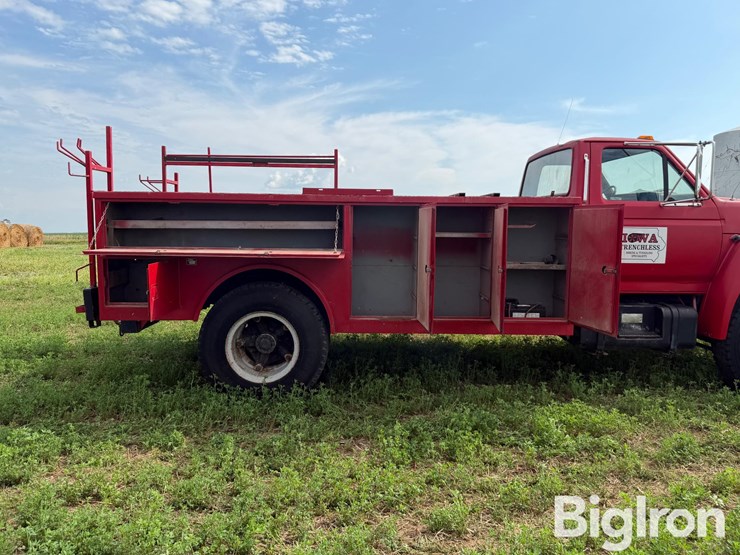 1993-ford-f700-image-19