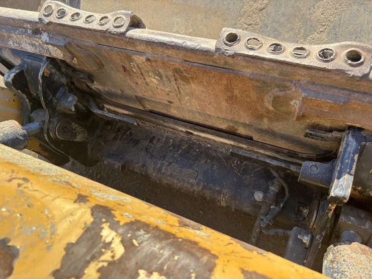 2016-caterpillar-259d-image-12