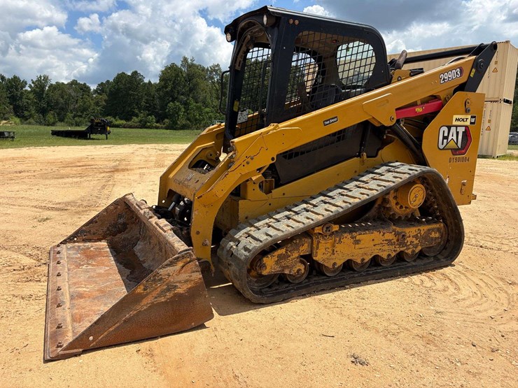 2020-caterpillar-299d3-image-2