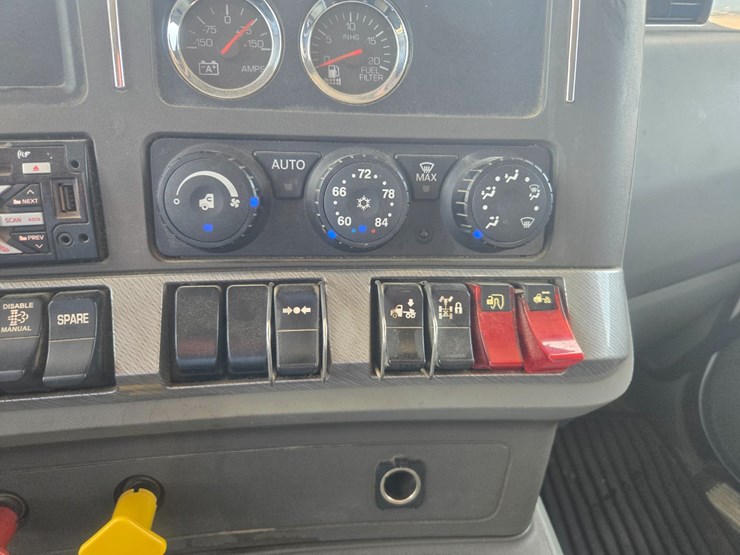 2019-kenworth-t880-image-79