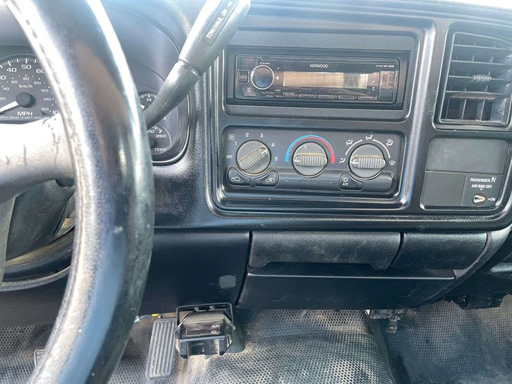 2002-gmc-sierra-2500-image-13