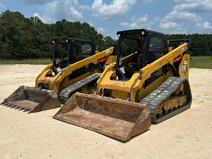 2020-caterpillar-299d3-image-1