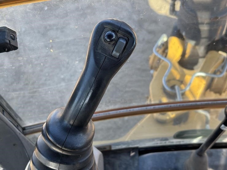 2020-john-deere-2020-image-48