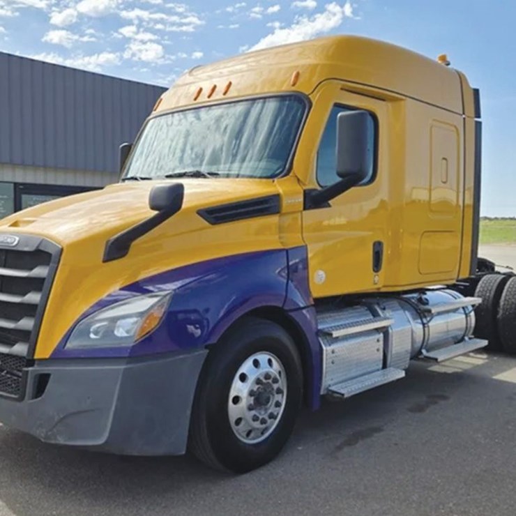 2022 FREIGHTLINER CASCADIA 126