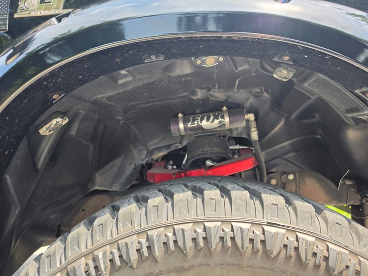 2014-dodge-1500-image-16