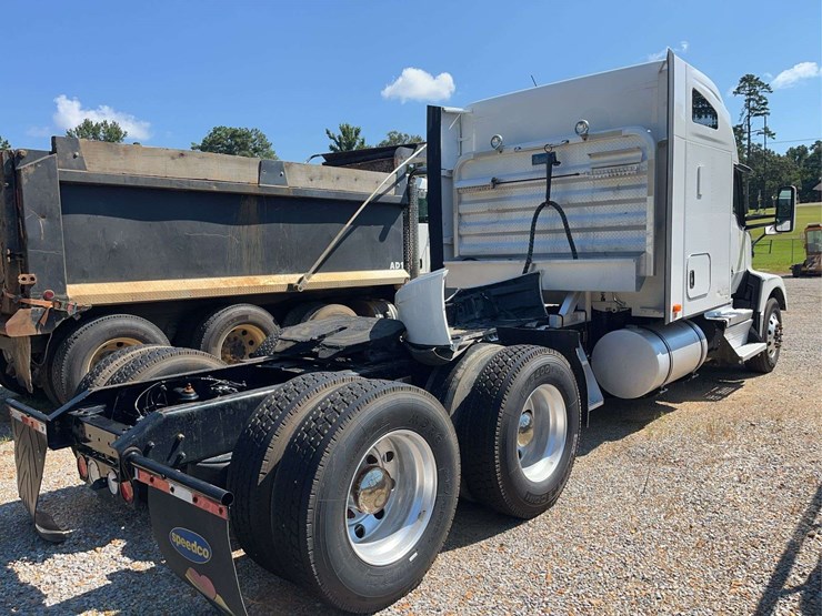 2022-kenworth-t680-image-6