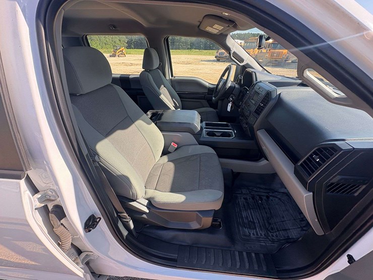2017-ford-f150-image-27