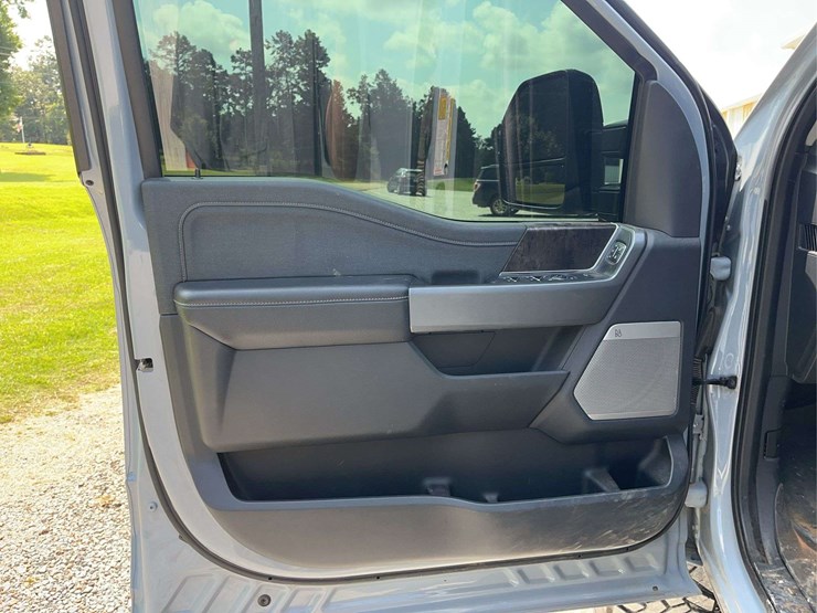 2024-ford-f250-image-12