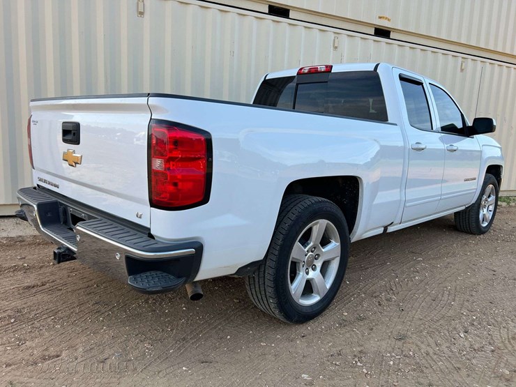 2017-chevrolet-silverado-1500-image-3