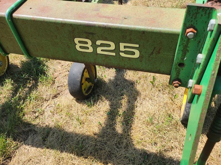 john-deere-825-image-7