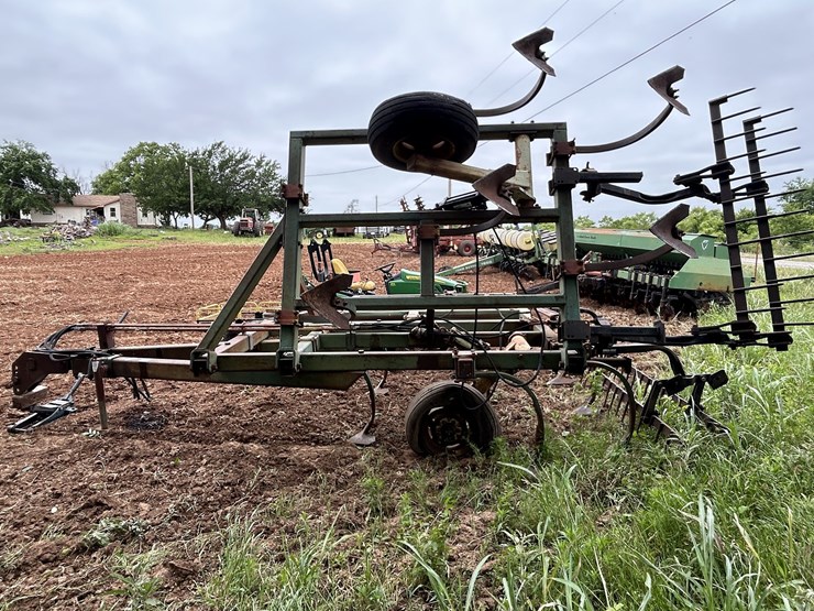 flex-king-200-18'-field-cultivator-image-1