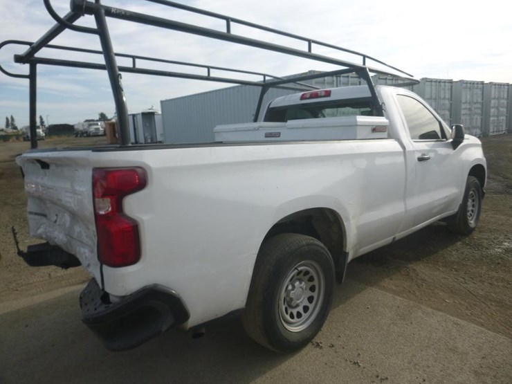2019-chevrolet-1500-image-3
