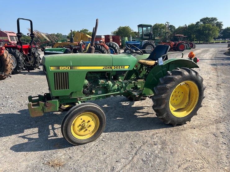 john-deere-850-image-1