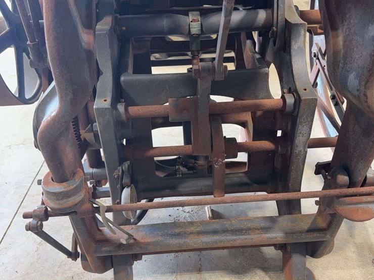 the-chandler-&-price-co.-printing-press-image-15