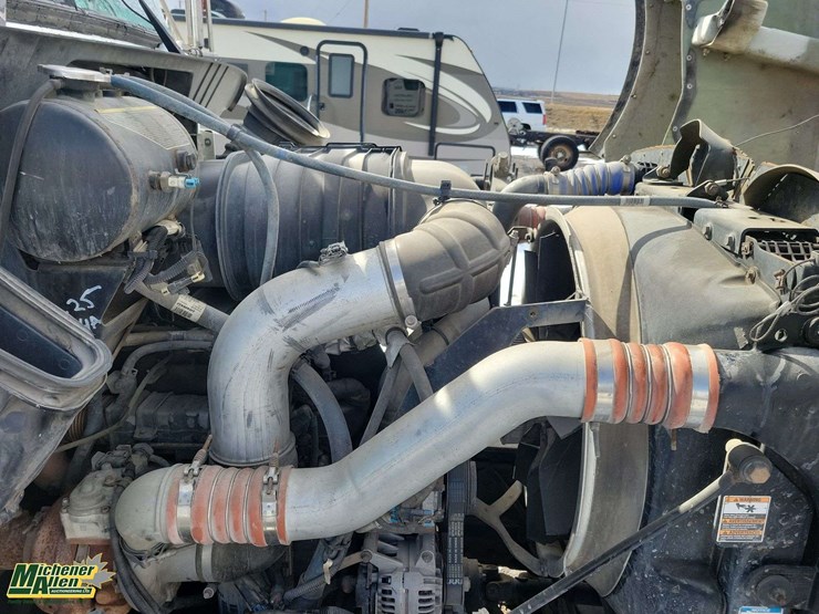 non-operable-2015-kenworth-t4-series-t/a-hook-lift-truck-image-26