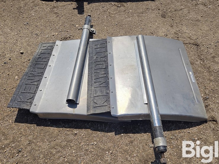 kenworth-quarter-fenders-image-4