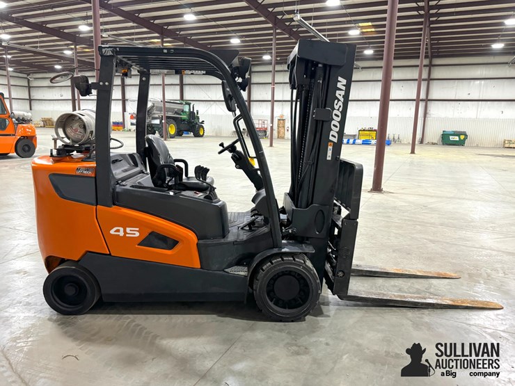 2020-doosan-gc45s-9-forklift-image-4