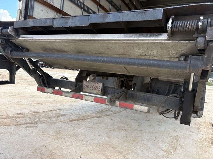 2013-ford-f750-image-30