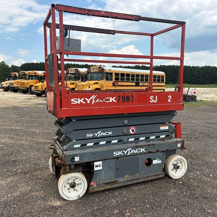 2017 SKYJACK SJIII3219