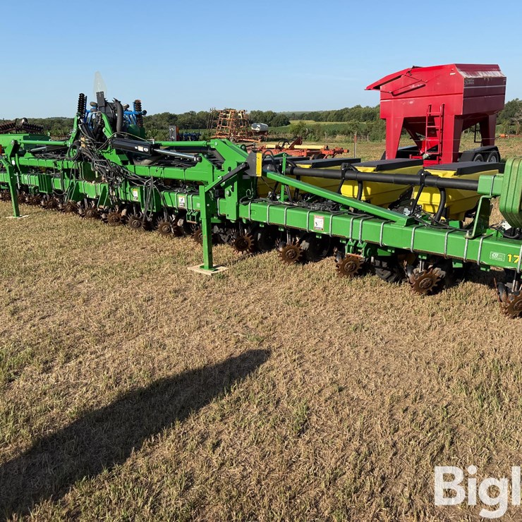JOHN DEERE 1725
