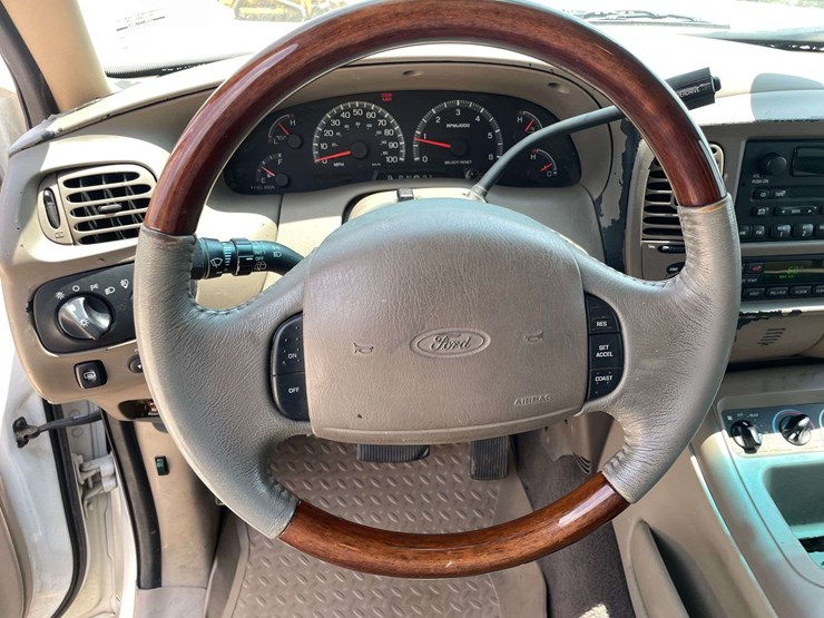2000-ford-expedition-image-12