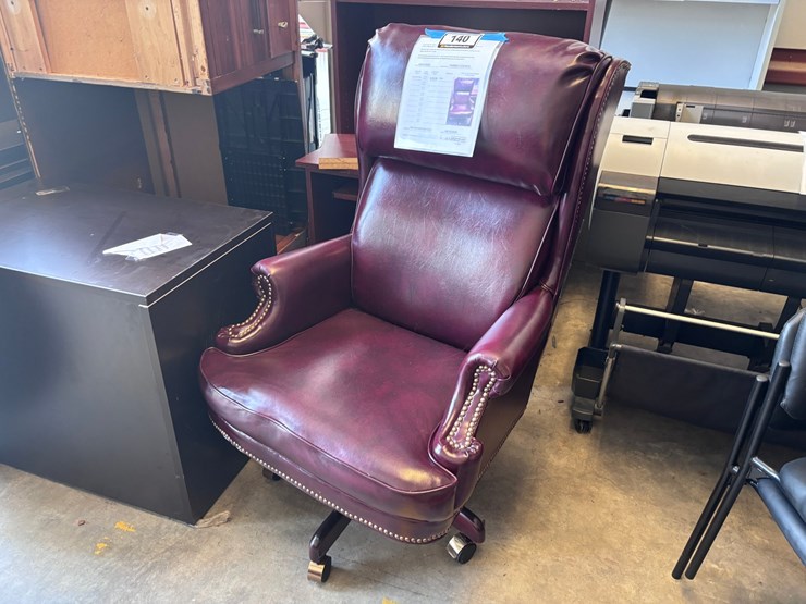 #140-•-large-desk-chair-image-1