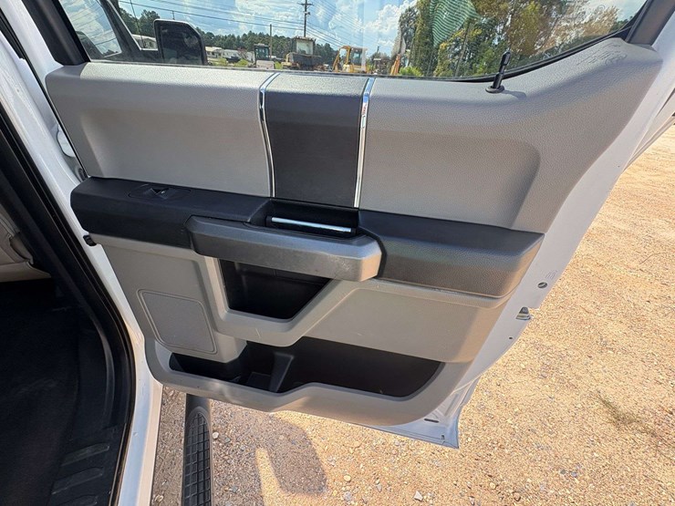 2018-ford-f150-xlt-image-23