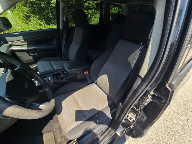 2009-jeep-grand-cherokee-image-31