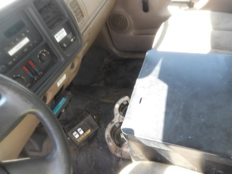 2005-chevrolet-silverado-3500-image-24