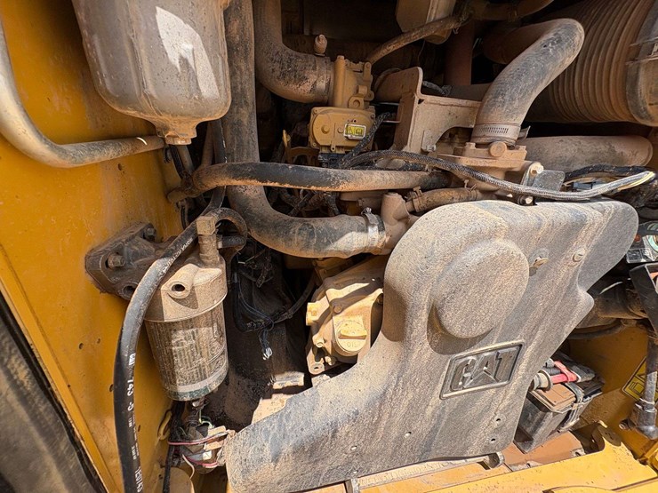 2019-caterpillar-299d2-image-29