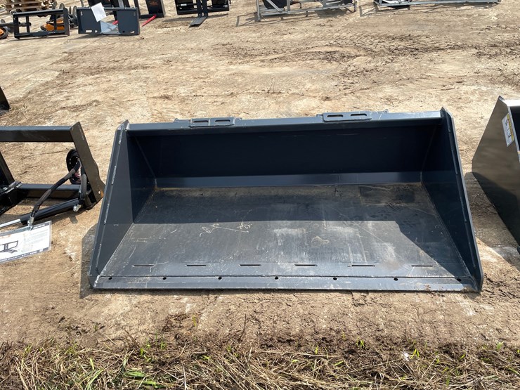 #9814-•-wolverine-66"-bucket-attachment-image-2