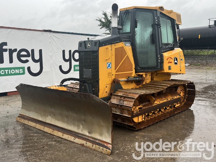 2016-deere-550k-image-1