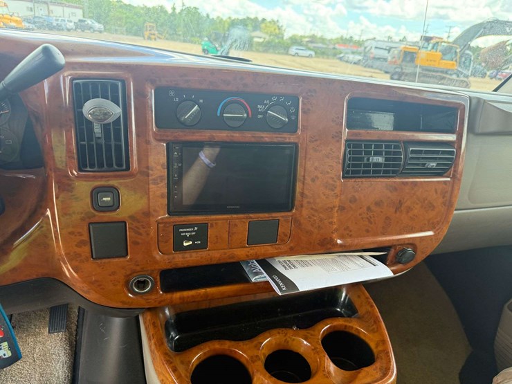 2007-chevrolet-express-"chateau"-(72,384-miles)-image-28