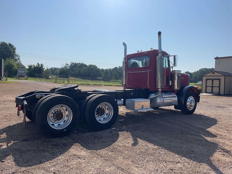 2000-peterbilt-379-image-8