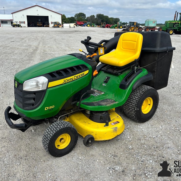 JOHN DEERE D130