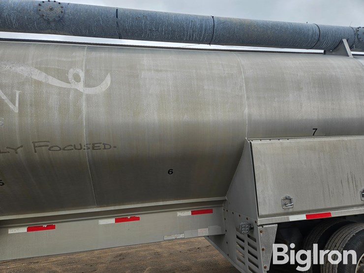 2014-walinga-hat-47-44102-tri/a-bulk-aluminum-feed-trailer-image-14