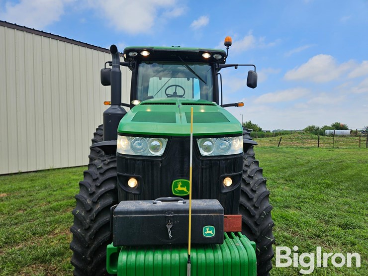 2011-john-deere-8285r-image-10