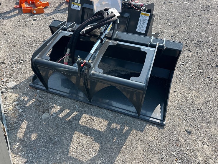 #99-•-mini-skid-steer-grapple-bucket-image-1