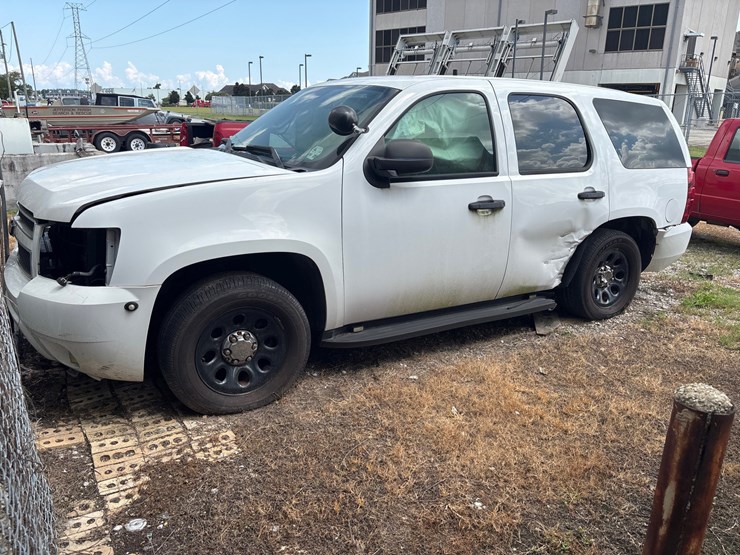 2012-chevrolet-tahoe-image-1