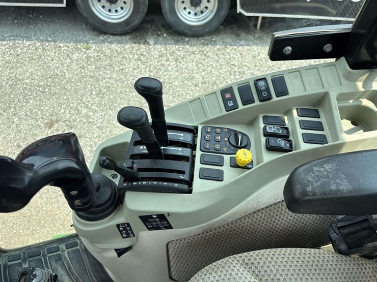 john-deere-4066r-image-15