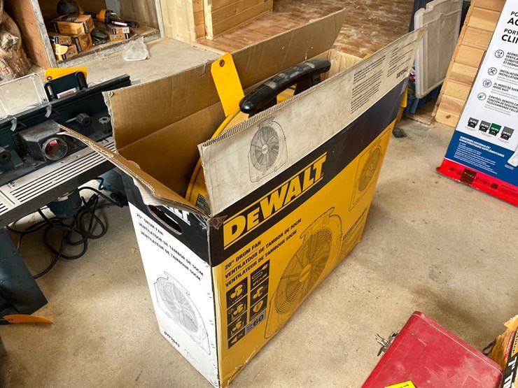 #10121-•-dewalt-20"-drum-fan-image-4