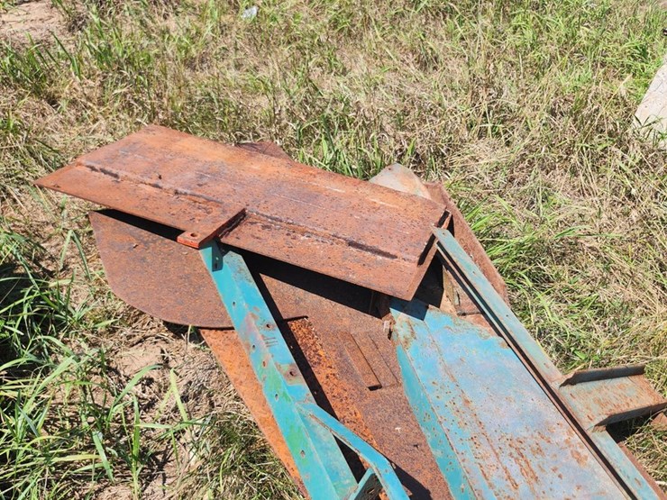 #2831-•-pile-of-metal-scrap-image-2