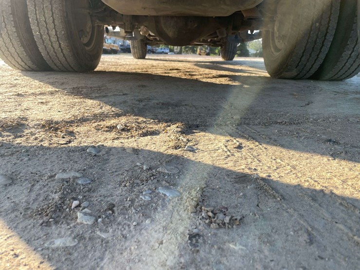 2021-chevrolet-silverado-3500-image-24