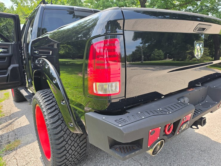 2014-dodge-1500-image-64