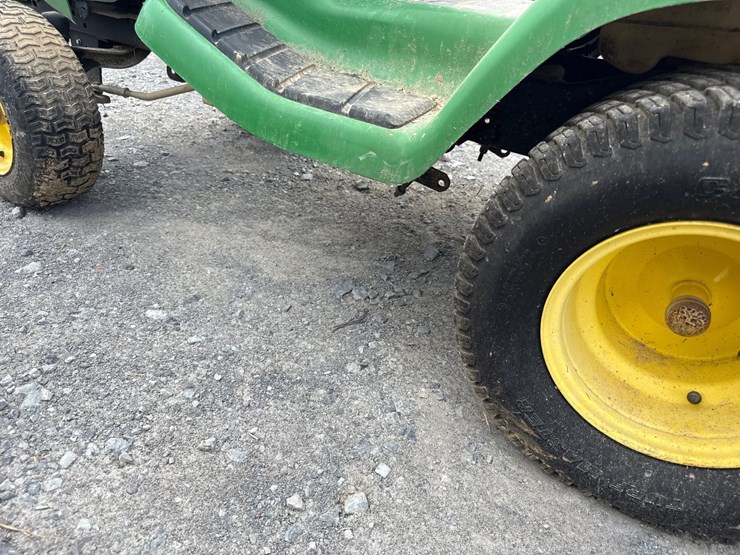 john-deere-x320-image-6