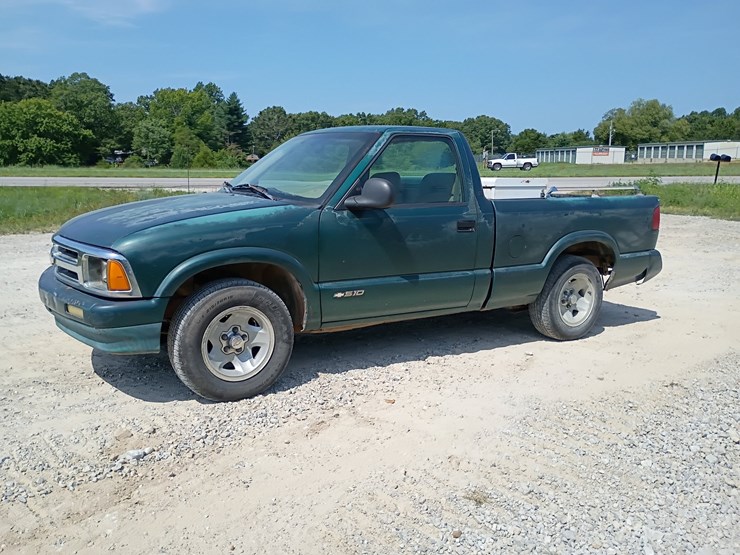 1996-chevrolet-s10-image-2