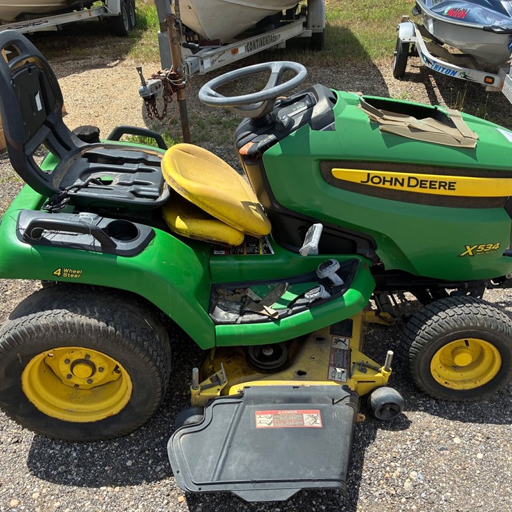 JOHN DEERE X534