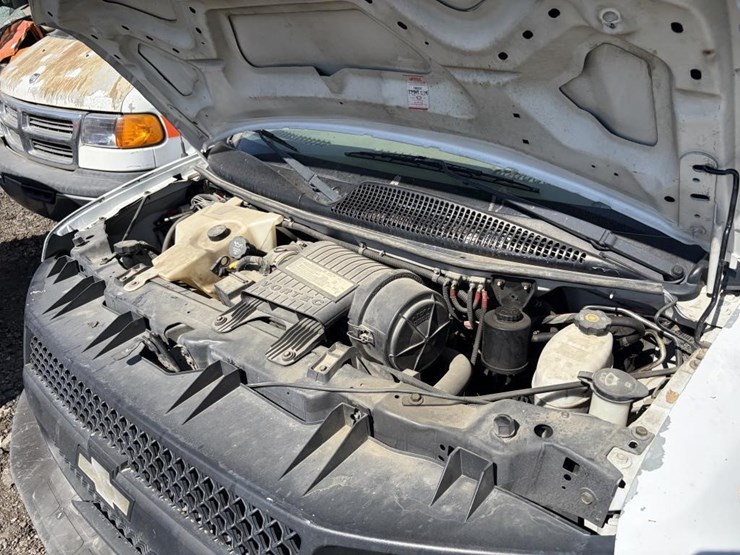 2006-chevrolet-express-g3500-image-16