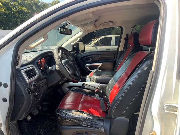 2018-nissan-titan-image-10