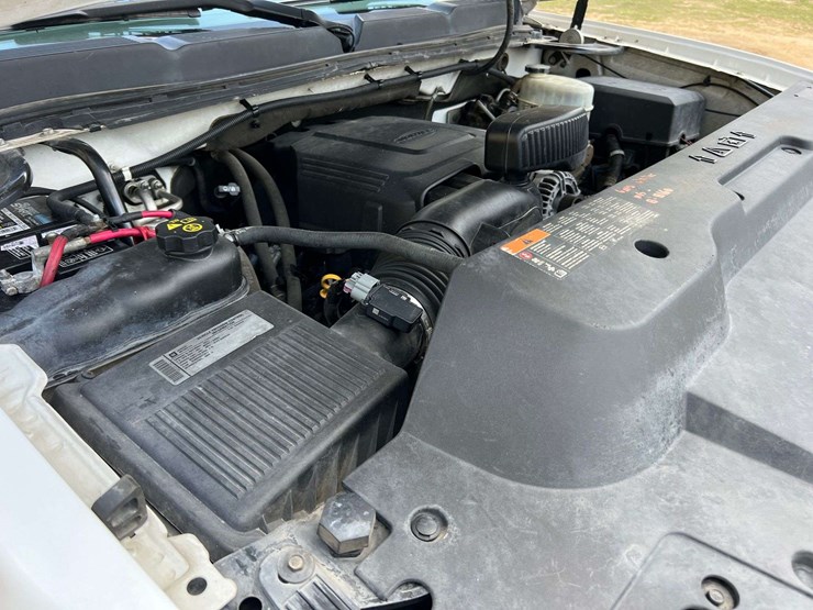 2011-chevrolet-2500hd-image-23